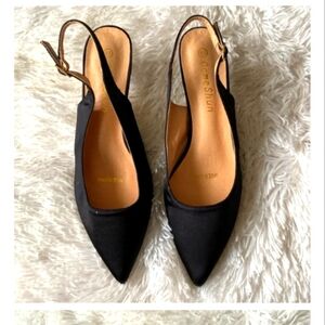 Black satin sz 41 formal pointed toe sling back formal kitten heels shoes